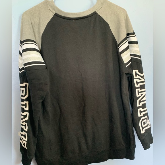 PINK SMALL White Gray and Black Sweater Great Condition​ - Picture 7 of 8